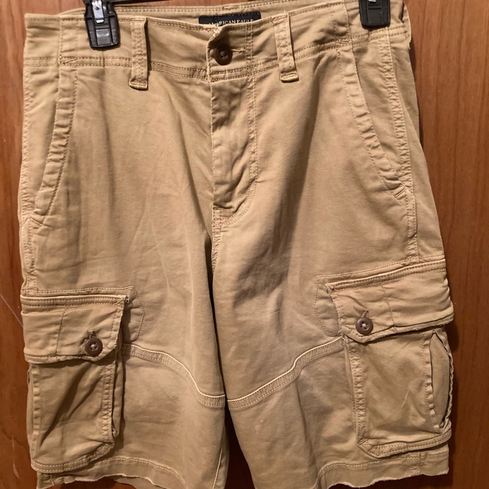 American Eagle Cargo Shorts teen/men size 28